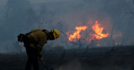 bbcCalifornia Officials Fear Weather Might Spread Wildfires Further