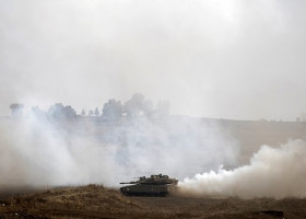 Israeli tanks hit targets in Syria