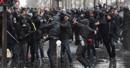 French strikes: Clashes in Paris and travel misery across France