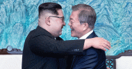 Korean historic Summit Videos Moon and North Korea’s leader Kim Jong-un shake hands