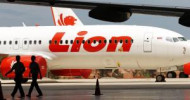 Lion Air flight from Jakarta to Sumatra crashes into sea